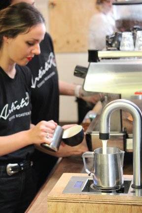 Allows barista to make coffee while the i-milk pours the next jug